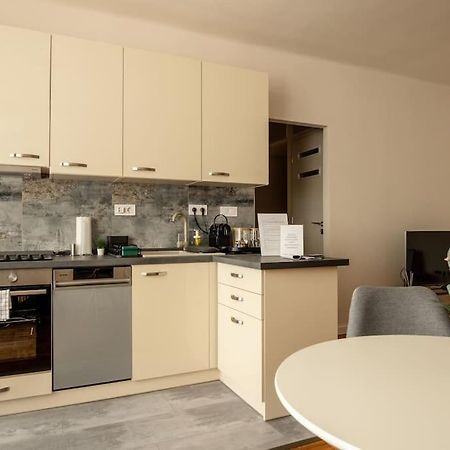 Petofi Family Apartman Debrecen Buitenkant foto