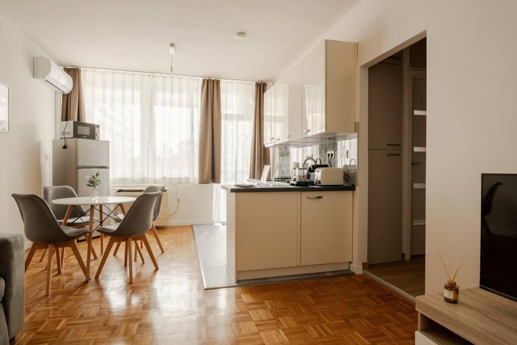 Petofi Family Apartman Debrecen Buitenkant foto